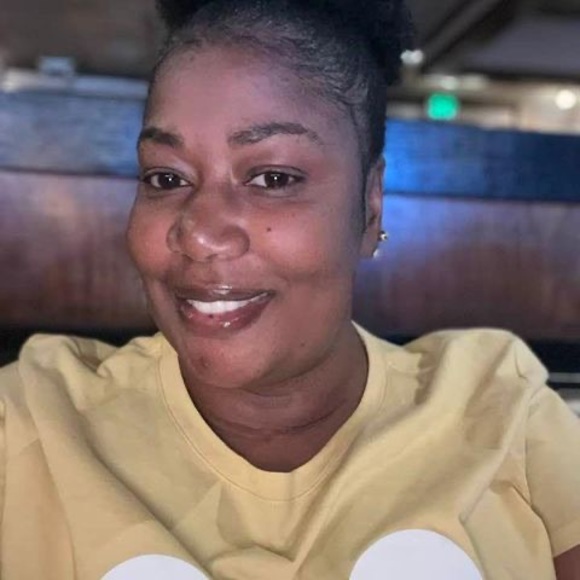 Meet your Posher, Rita - Picture 1 of 1